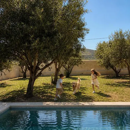 Villa Mitos Ultimate Escape