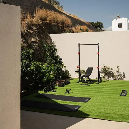 Villa Mitos Ultimate Escape